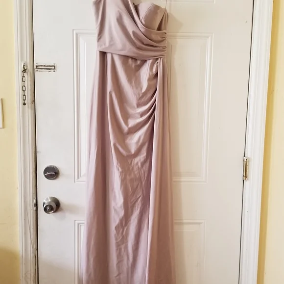 Portia and Scarlett Women’s Gown Sz 4 - Picture 15 of 16